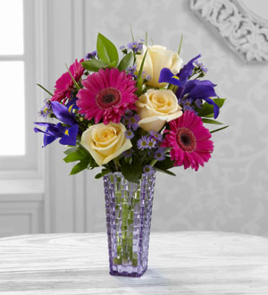 The FTD� Hello Happiness� Bouquet by Better Homes and Gardens�