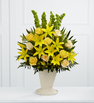 The FTD� Golden Memories� Arrangement